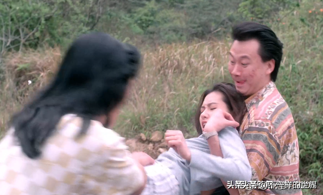 真正的水蜜桃美胸，不羈放蕩展露自己身材的李麗珍