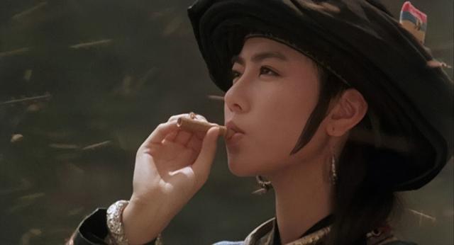 “短發(fā)女神”袁潔瑩的香艷情史，和她的出道經(jīng)歷