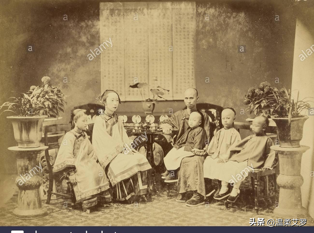 【時(shí)光回溯】晚清花樓女子30張老照片，豐乳肥臀，風(fēng)韻猶存