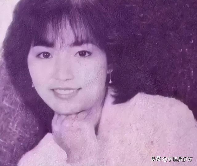 明明長得風(fēng)情萬種，卻演土掉渣的“丑女”，這5位女星誰更辣眼睛