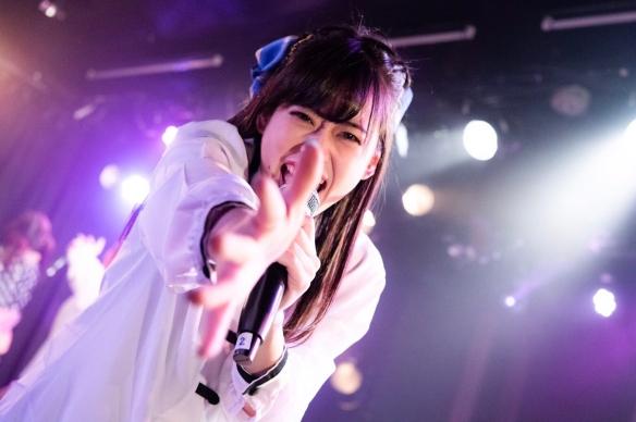 豐滿車燈奪人眼球！日本正妹偶像 奧津マリリ 美照賞