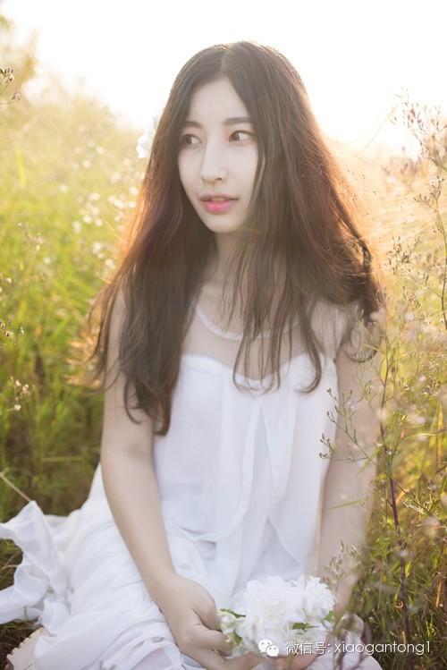 95后歐美森系風(fēng)爆棚女孩——?jiǎng)⒂瓿? onerror=