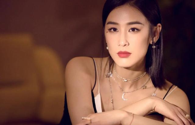 長著一張“長臉”也好看的5位女星，個個仙氣飄飄，你最喜歡誰？