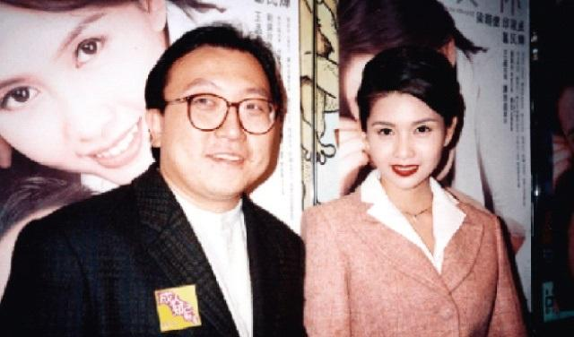 三張裸背照片性感迷人，王晶對(duì)她十分迷戀，成就香港情色電影巔峰