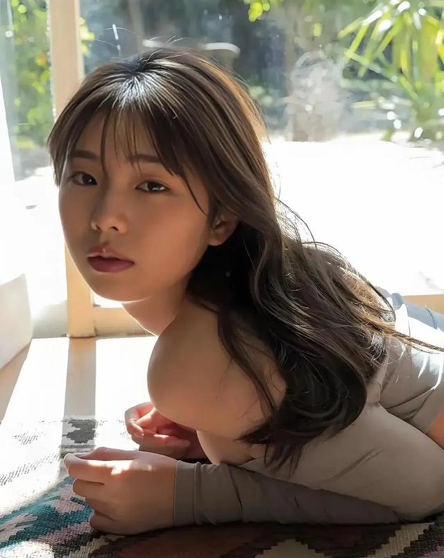 日本新星閃耀！20歲美少女菊地姫奈，身材顏值雙在線