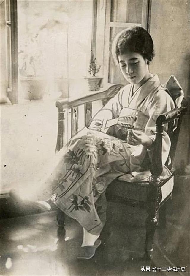 女魔頭川島芳子私房照片：根本算不上美女，17歲時被日本養(yǎng)父玷污