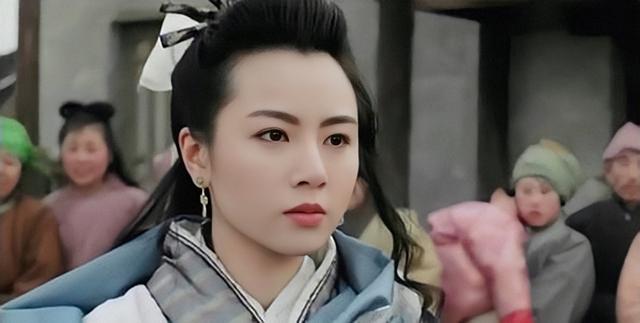 “短發(fā)女神”袁潔瑩的香艷情史，和她的出道經(jīng)歷