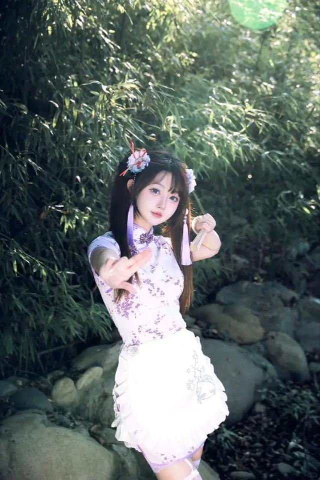 中華小娘子COS，白絲、旗袍甜妹，這顏值和身材簡直太太太愛了