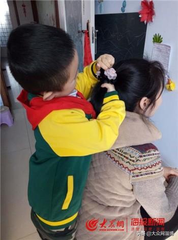 沂源實(shí)驗(yàn)小學(xué)附屬幼兒園:大膽秀出對(duì)“女神媽媽”的愛