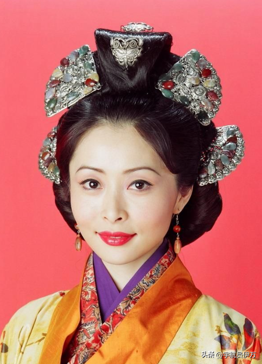 明明長得風(fēng)情萬種，卻演土掉渣的“丑女”，這5位女星誰更辣眼睛