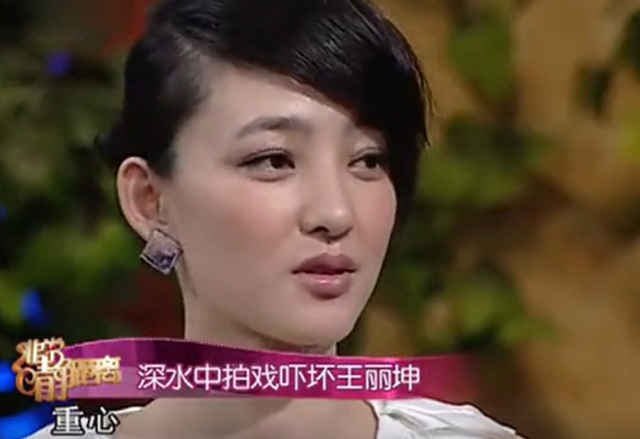 同樣是“美人出浴”，有的清純嫵媚惹人憐，剩下的只想摁水里