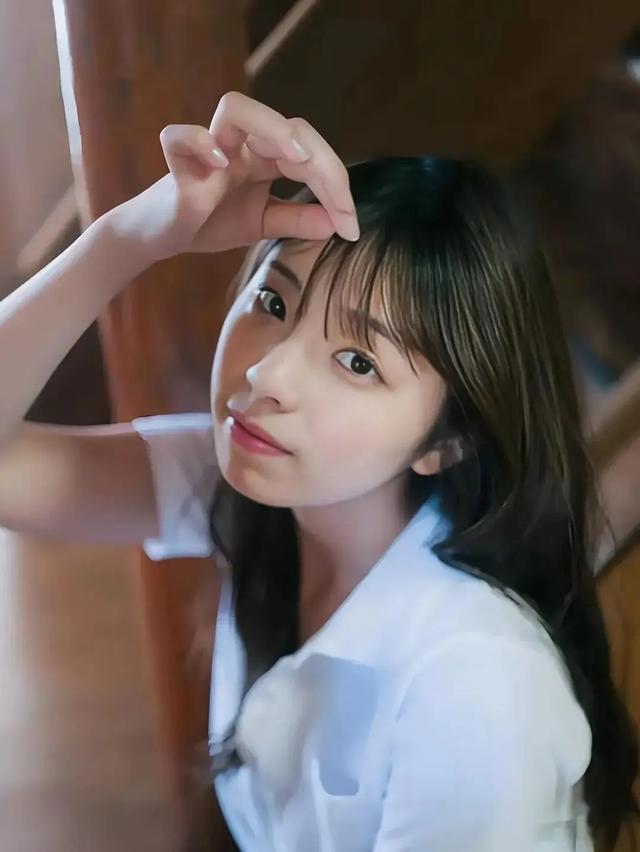 日本新星閃耀！20歲美少女菊地姫奈，身材顏值雙在線