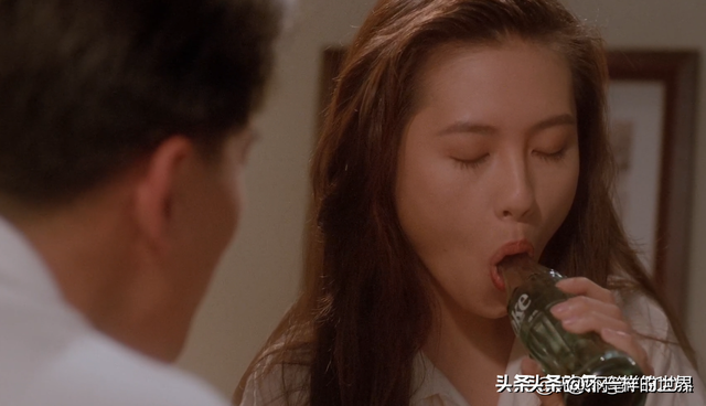 真正的水蜜桃美胸，不羈放蕩展露自己身材的李麗珍