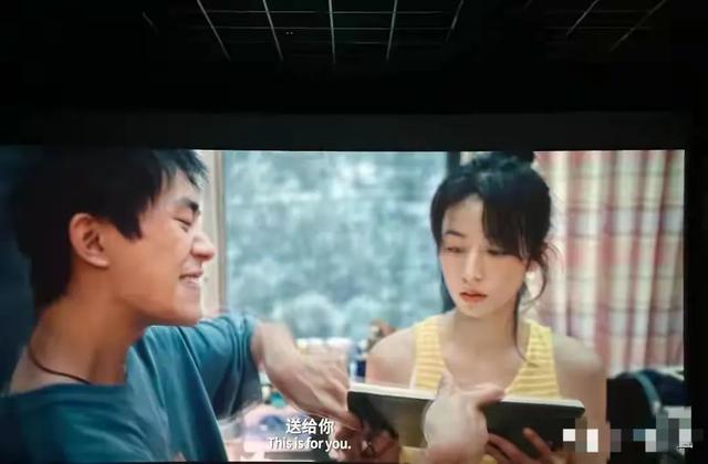 易烊千璽新片“摸胸戲”被投訴，尺度大兒童不宜，網(wǎng)友怒罵很荒唐