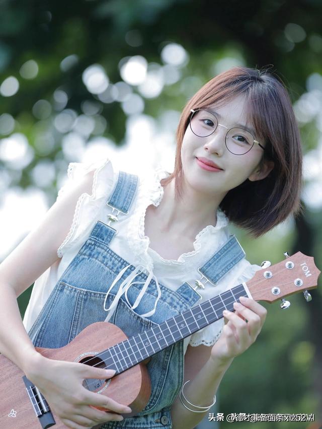 揚州大學校花顏值逆天，甜美氣質(zhì)秒殺眾人，初戀感讓人沉醉