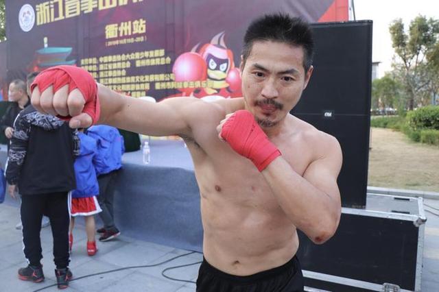 杭州、衢州拳擊賽雙冠軍，拿下獎(jiǎng)牌的43歲麻醉醫(yī)生最想做這件事……