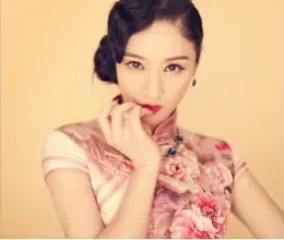 “土妹”陳婷：18歲跟了張藝謀，無(wú)名無(wú)分伺候11年，現(xiàn)終于成贏家