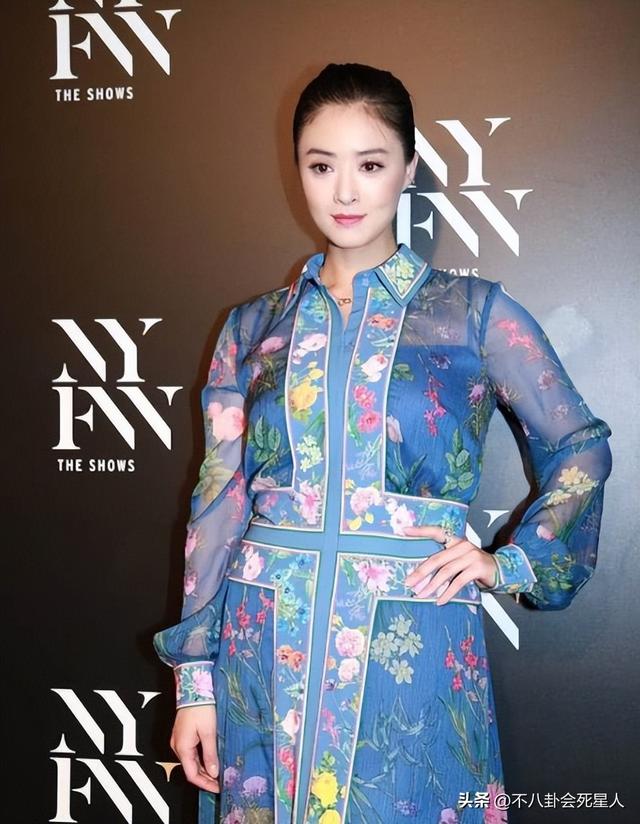 趙麗穎的副乳，楊冪的扁屁股，鞠婧祎的腿，女明星的身材也很真實