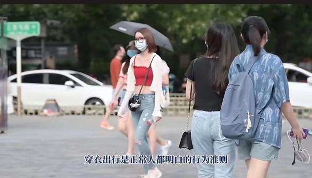 辣眼睛事件！美女全裸逛街視頻曝光，網(wǎng)友熱議：真相不敢相信！