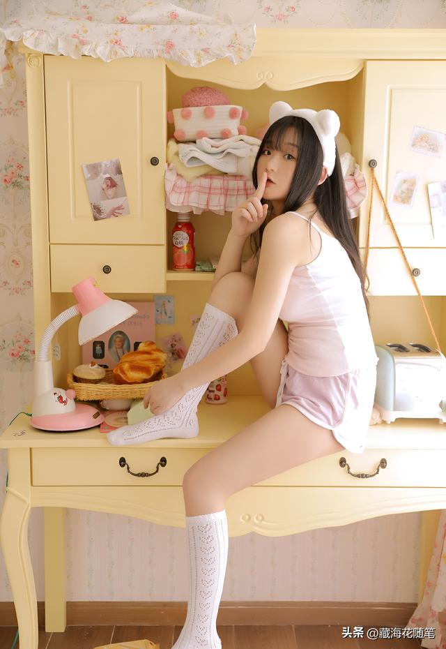 性感美女的大長腿火辣寫真集