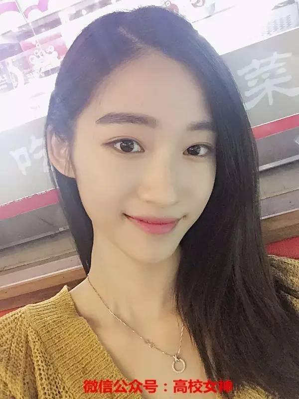 星海學(xué)院女神何燁彌，集顏值與氣質(zhì)于一身，簡直完美！