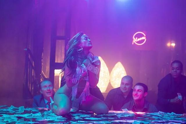 Jennifer Lopez 全裸拍新歌封面，這身材51歲？