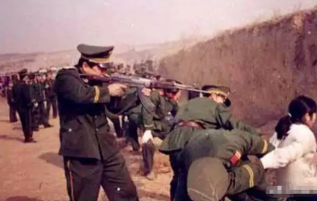 2005年，美女死刑犯畢麗梅被槍決，意外蘇醒后，家屬哀求饒她一命