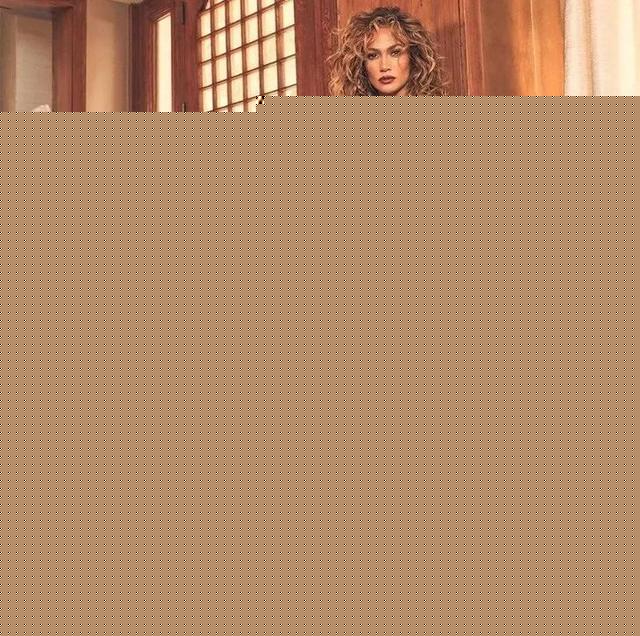 Jennifer Lopez 全裸拍新歌封面，這身材51歲？