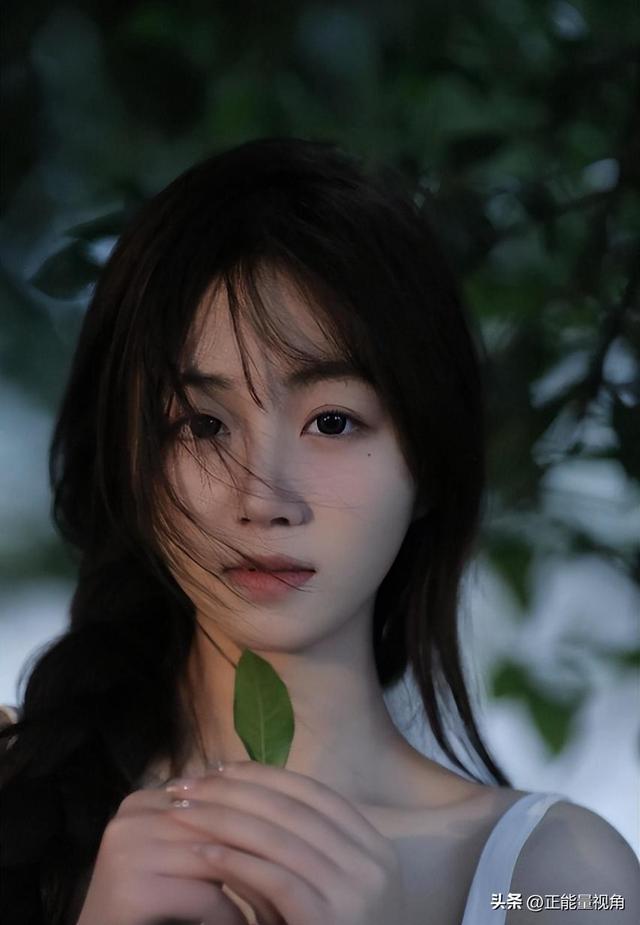 校園尤物！蘇州科技大學校花膚白貌美，這才是黃金身材的真女神