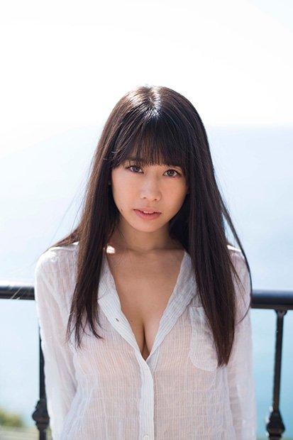 豐滿車燈奪人眼球！日本正妹偶像 奧津マリリ 美照賞