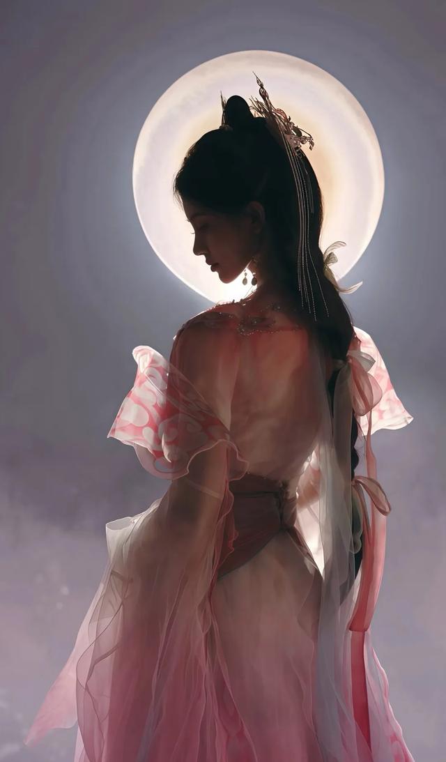她不叫四千年，她叫鞠婧祎