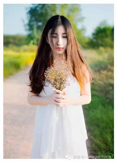 95后歐美森系風(fēng)爆棚女孩——?jiǎng)⒂瓿? onerror=