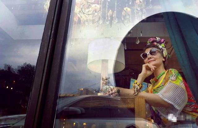 73歲，她用自己證明美麗的人生從來與年齡無關！