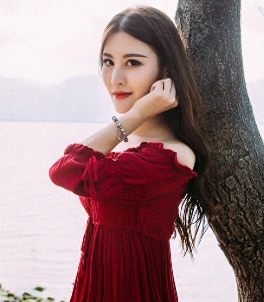 秀色性感美女跳舞現(xiàn)場