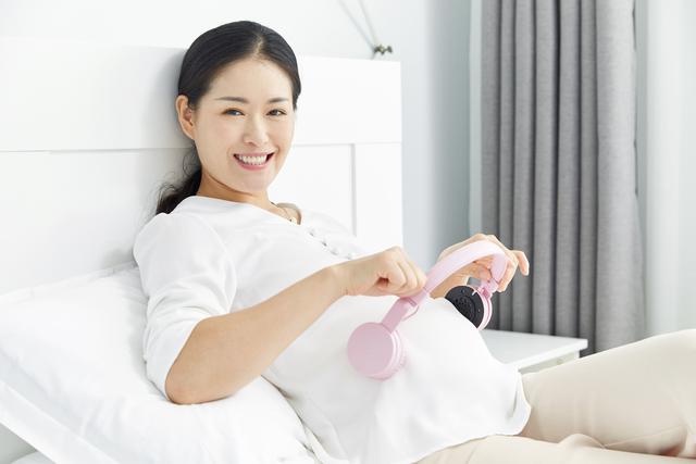 “最美孕婦”火了，膚白貌美，前凸后翹大長腿，網(wǎng)友：氣質(zhì)孕媽