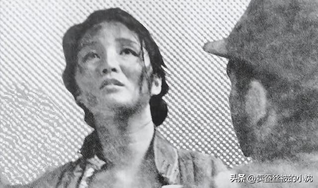 30張屈辱照片：德國女犯一絲不掛被槍決，被拍賣的大胸女人