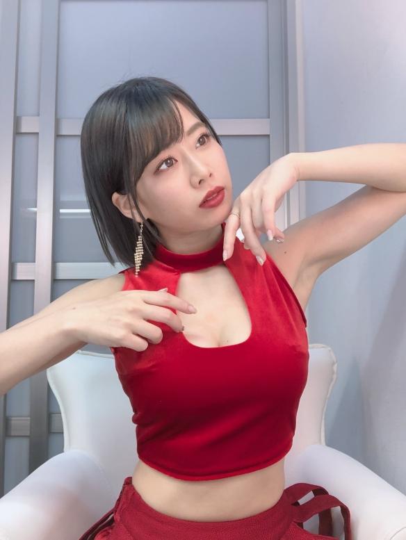 豐滿車燈奪人眼球！日本正妹偶像 奧津マリリ 美照賞