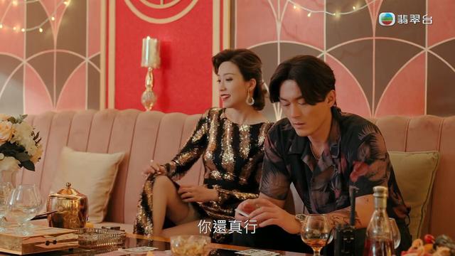 TVB人氣女星不慎走光！露出肉色打底，美貌明艷動(dòng)人卻不受高層捧