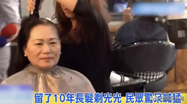 為了韓國(guó)瑜，她直播剃光頭……