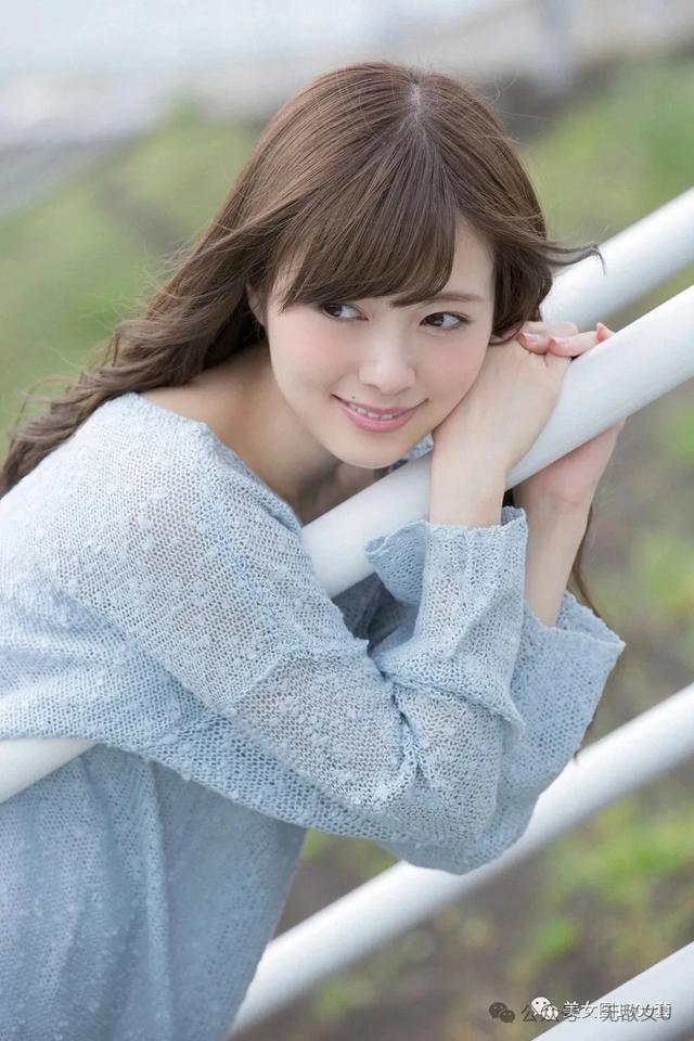日本性感女星白石麻衣，人間尤物，人美身材好，美女圖寫真集
