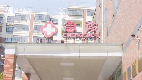 41歲女子在滬醫(yī)院廁所產子，拍拍屁股就走了！醫(yī)生追問還不承認……