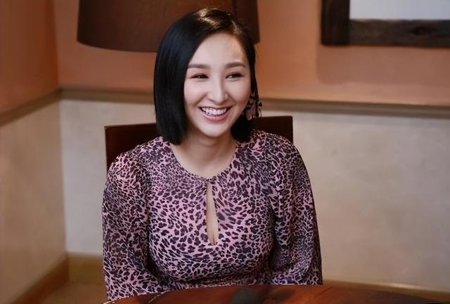 因性感身材頻出負面新聞！TVB知名女星壓力大曾想輕生：好不開心