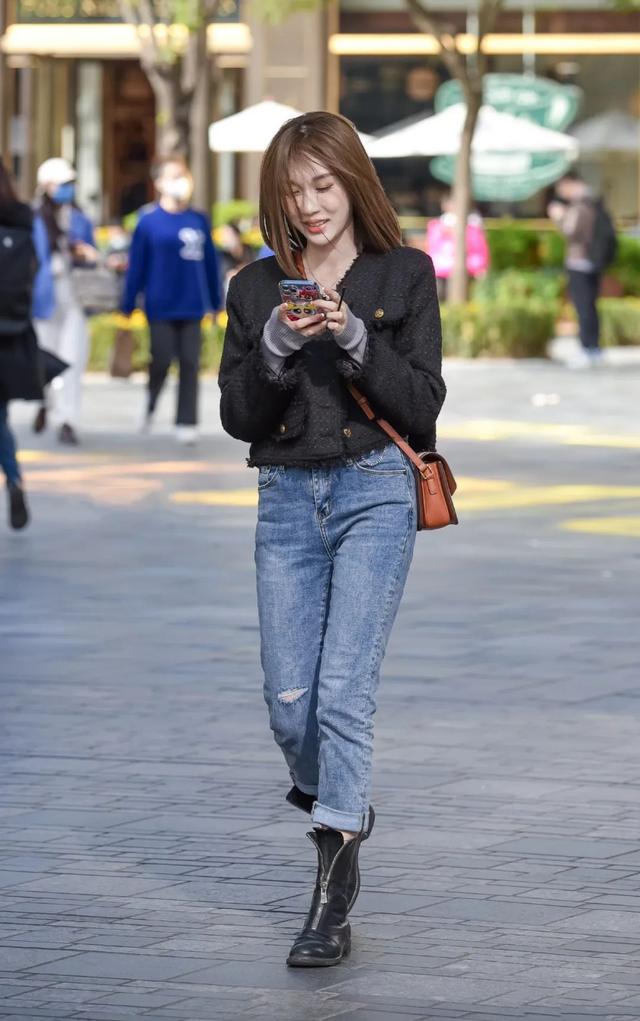 街拍夏季性感清涼美女風(fēng)韻少婦風(fēng)韻精致白皙大長腿美女壁紙少女