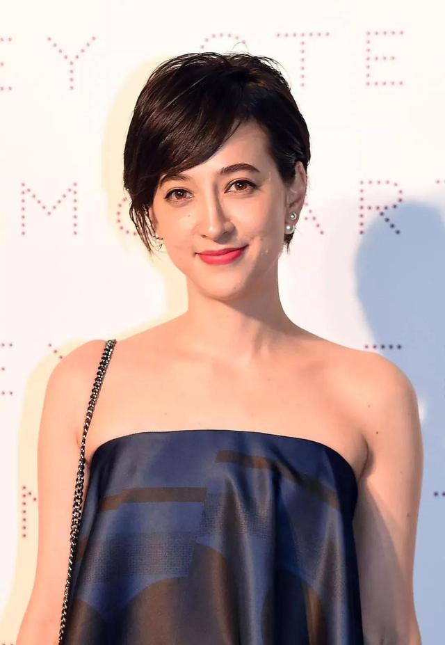 41歲日本最美女主播，高嫁前首相兒子，可小3歲花心丈夫頻頻出軌