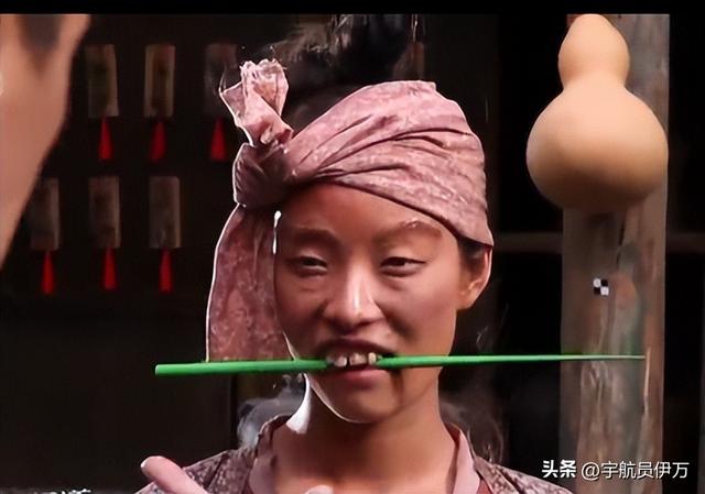 明明長得風(fēng)情萬種，卻演土掉渣的“丑女”，這5位女星誰更辣眼睛