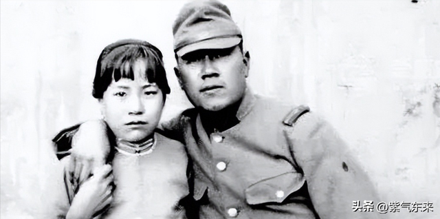 罕見(jiàn)照片：日本女人竟如此開(kāi)放大膽，女學(xué)生脫光衣服全身赤裸上課