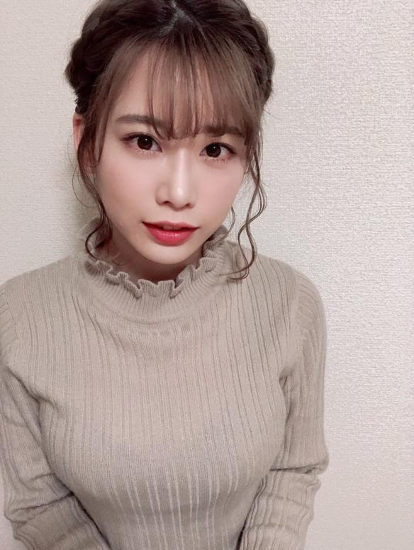 豐滿車燈奪人眼球！日本正妹偶像 奧津マリリ 美照賞