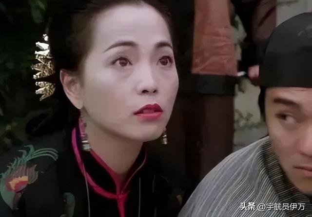明明長得風(fēng)情萬種，卻演土掉渣的“丑女”，這5位女星誰更辣眼睛