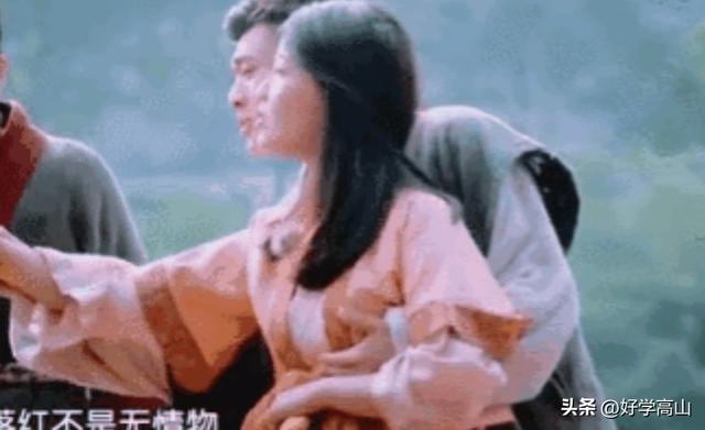 強(qiáng)吻、摸胸、掀裙底，這些男星究竟是真敬業(yè)，還是借機(jī)揩油？