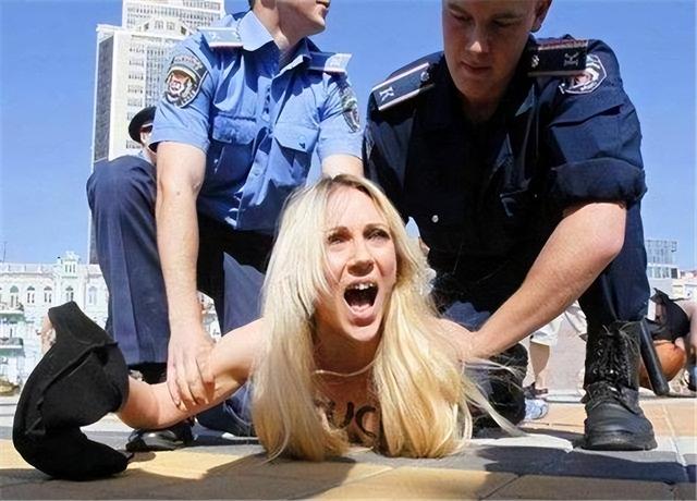 “歐洲子宮”，冷戰(zhàn)結(jié)束后一手好牌的烏克蘭，為何以賣女人為生？